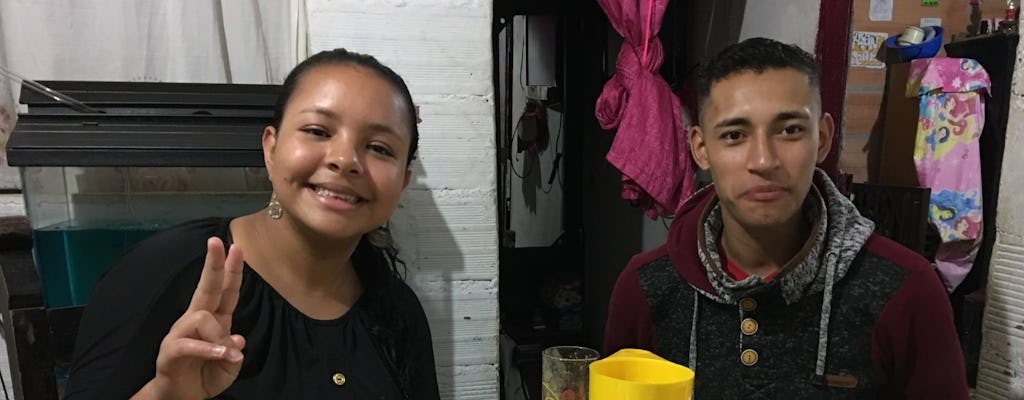 Experiência de jantar com uma família local em Medellín