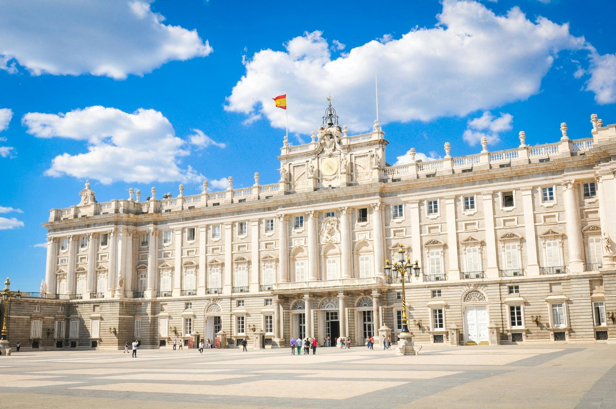 Kungliga palatset i Madrid privat rundtur med en lokalguide