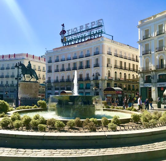 Visita guiada aos lugares fotogênicos de Madri com um local