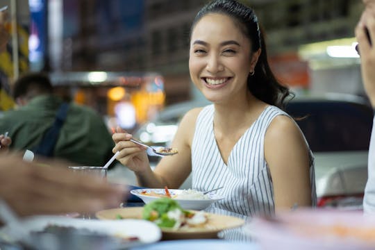 Tour gastronomico tailandese vegano privato di Bangkok