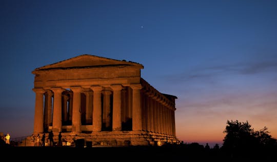 Visita guidata al tramonto alla Valle dei Templi con biglietto salta fila