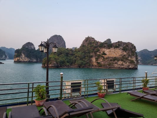 Tour imperdibile del Vietnam di 5 giorni in mezza pensione con un budget limitato
