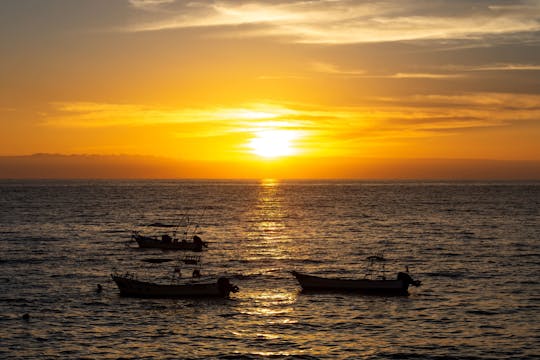 Rejs o zachodzie słońca u wybrzeży Corralejo tylko dla dorosłych