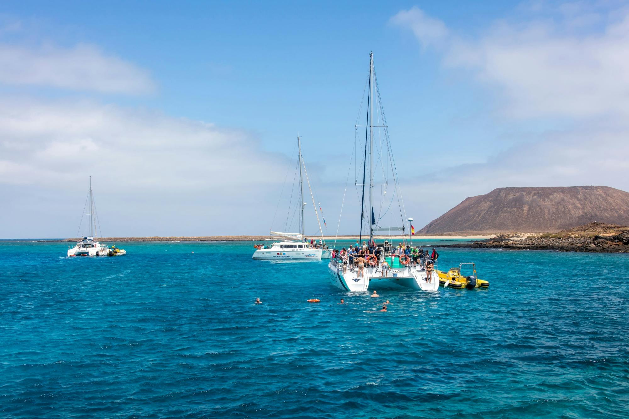 Freebird Catamaran to Lobos Island