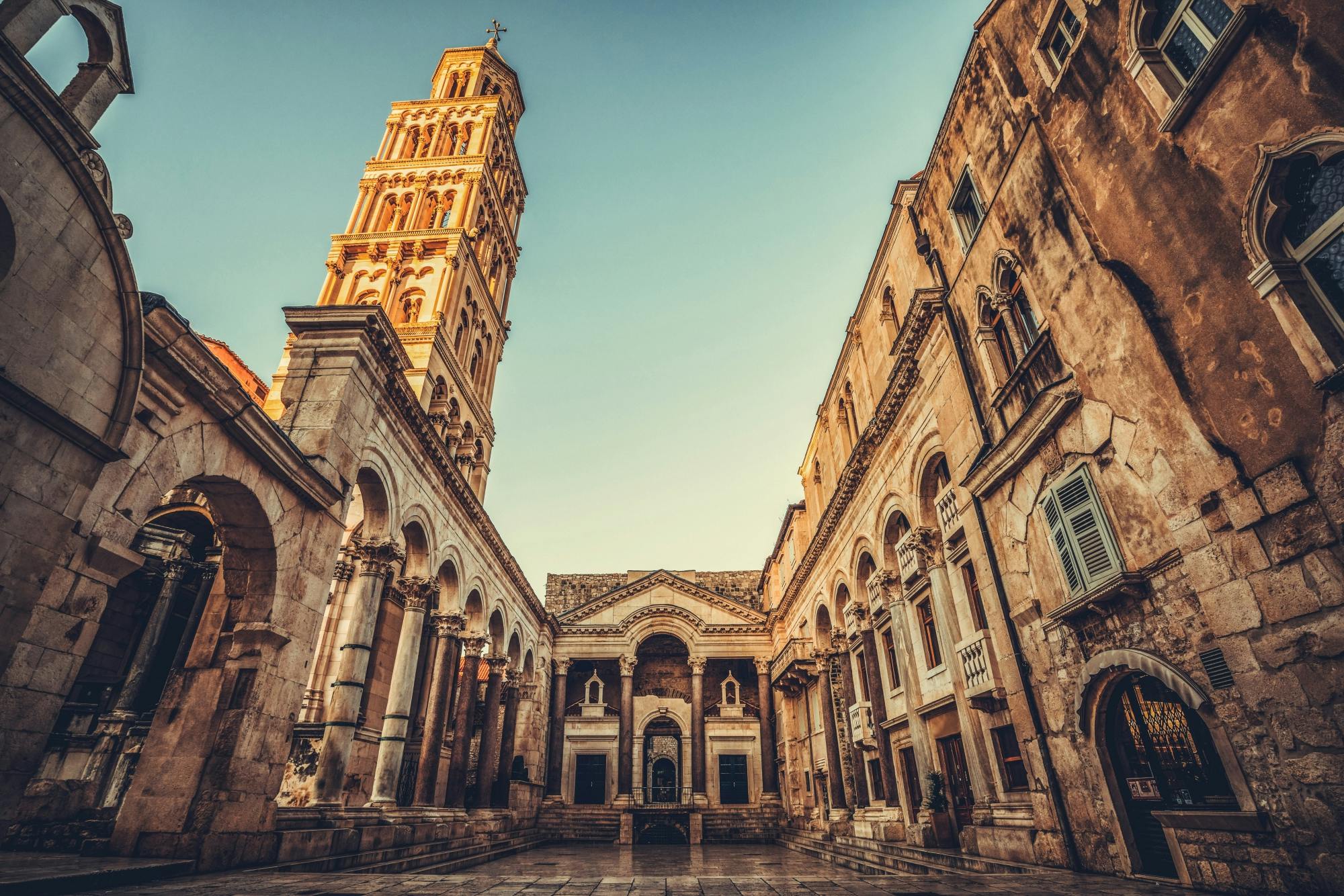 Split 1.5-hour walking tour and Diocletian's Palace