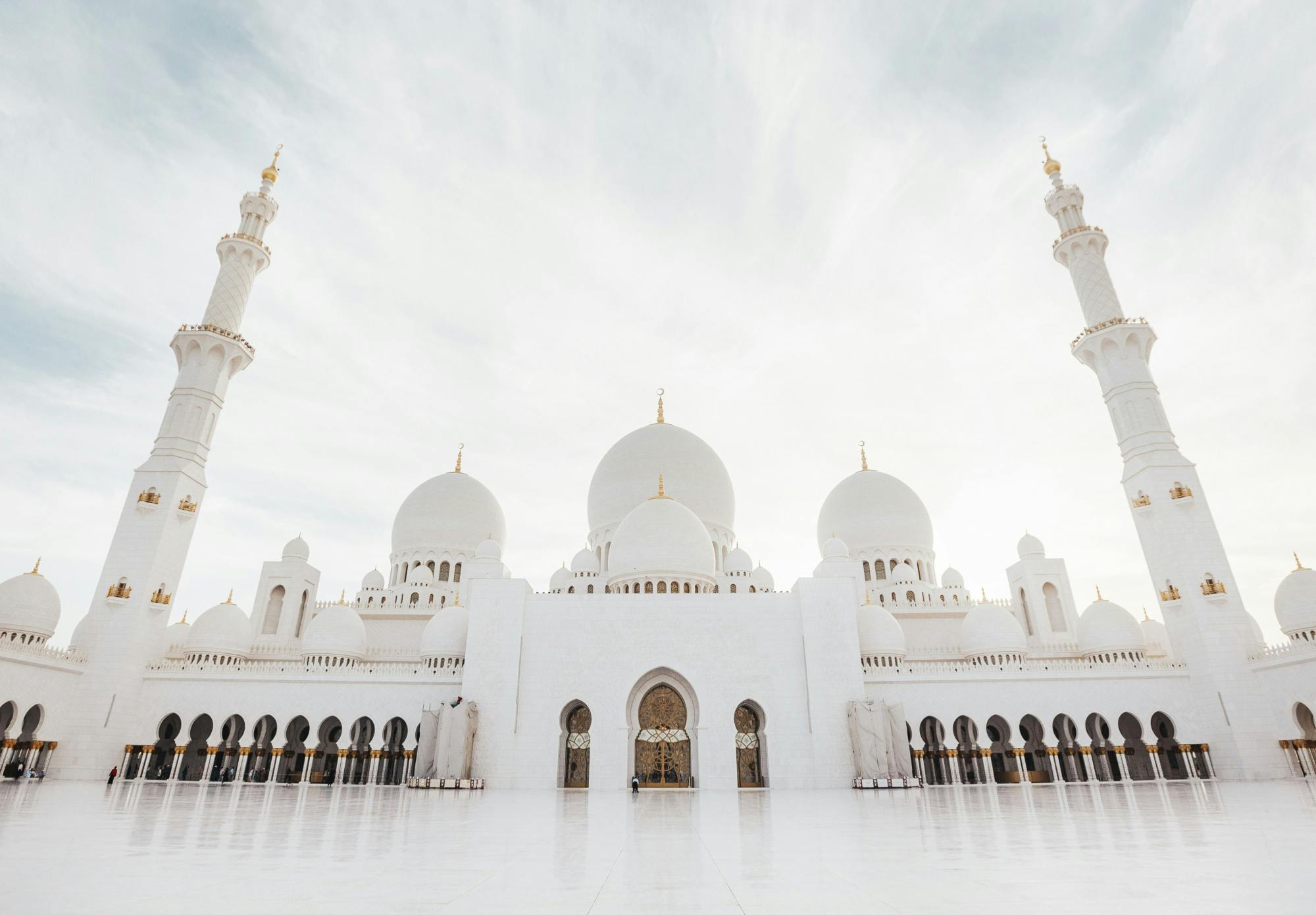 Wycieczka do meczetu Abu Zabi, Qasr Al Watan i Etihad Towers z Dubaju