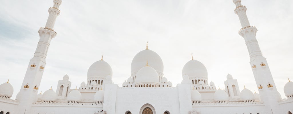Wycieczka do meczetu Abu Zabi, Qasr Al Watan i Etihad Towers z Dubaju