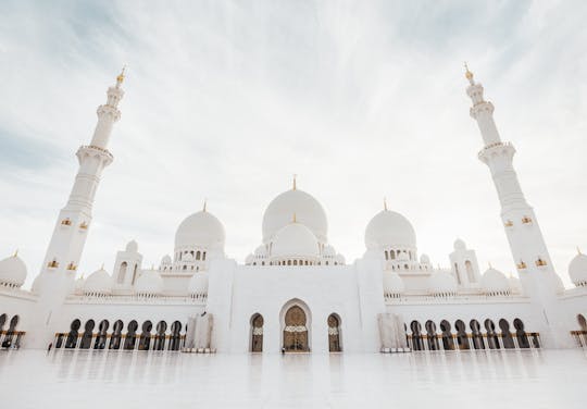 Excursão à Mesquita de Abu Dhabi, Qasr Al Watan e Etihad Towers saindo de Dubai