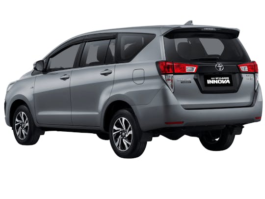 Luxurious car rental in Bali with English-speaking guide