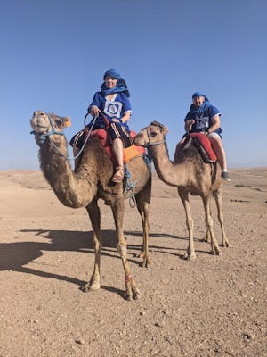 Dagtour door de Agafay-woestijn met kameelrijden en Berberse lunch