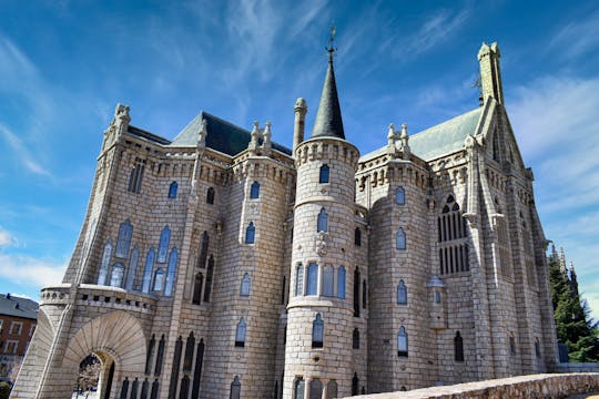 Palacio de Gaudí in Astorga self-guided audio tour and entry ticket