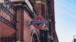 Geheimnisse der Londoner U-Bahn-Kleingruppenerfahrung