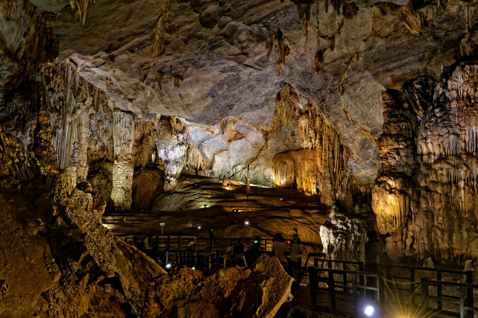 3-dniowa wycieczka do Hue, Vinh Moc i Paradise Cave z Hoi An