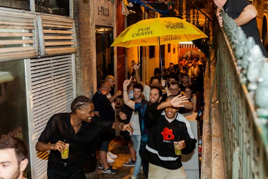 Giro dei pub sulla Pink Street di Lisbona