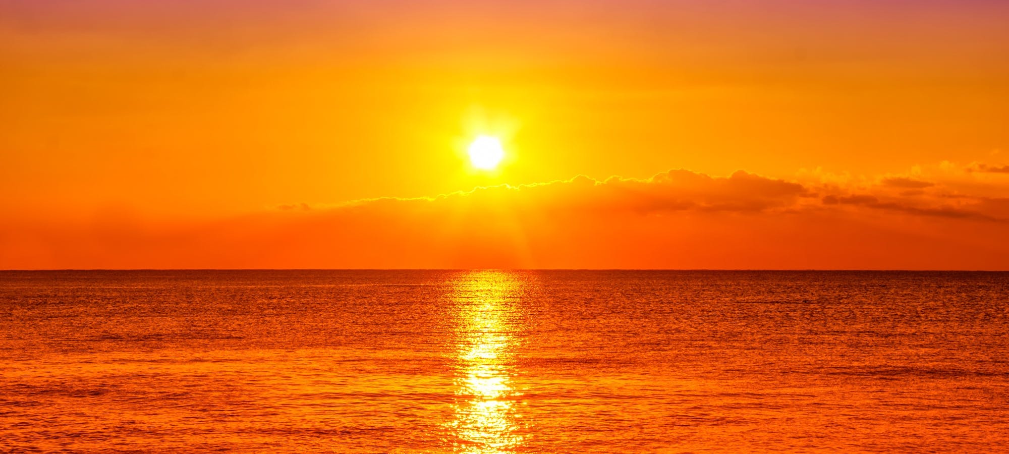 Żegluga o zachodzie słońca szkunerem z ożaglowaniem gaflowym w zatoce Tampa