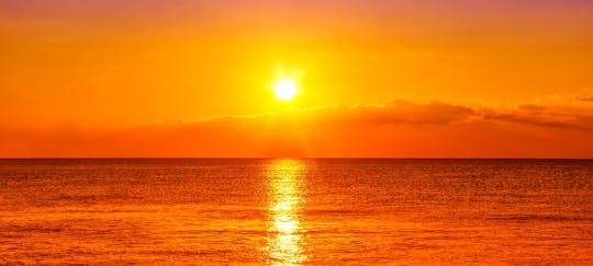 Expérience de navigation au coucher du soleil avec une goélette gréée aurique à Tampa Bay
