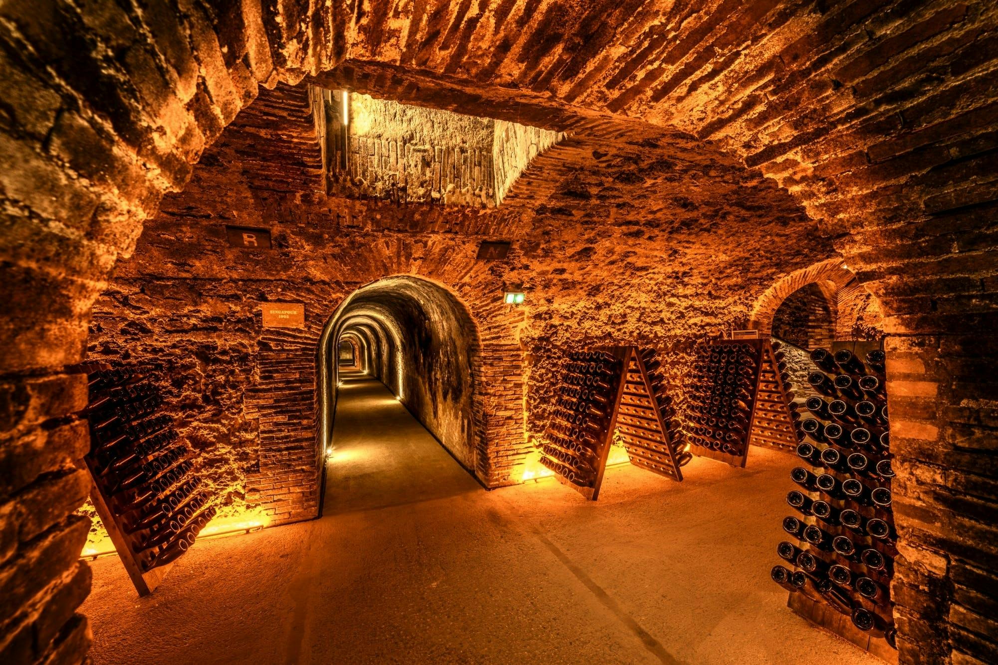 Visite de cave à la Maison de Champagne Boizel et dégustation Joyau de France