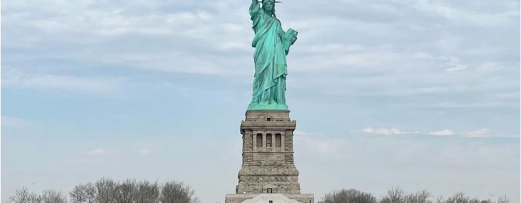 Tour de la Estatua de la Libertad de Nueva York y Ellis Island en ferry