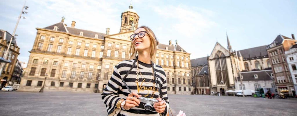Romantic guided walking tour in Amsterdam