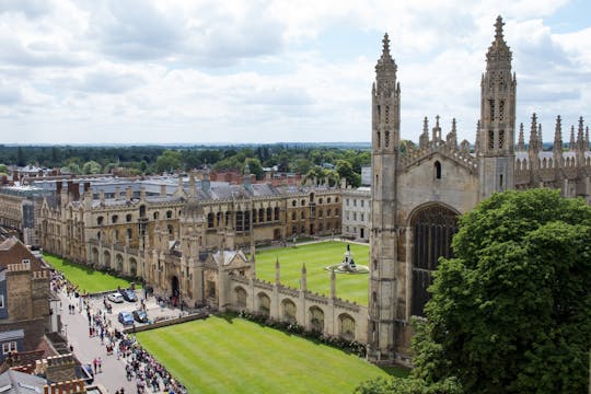 Familiewandeling in Cambridge met een gids