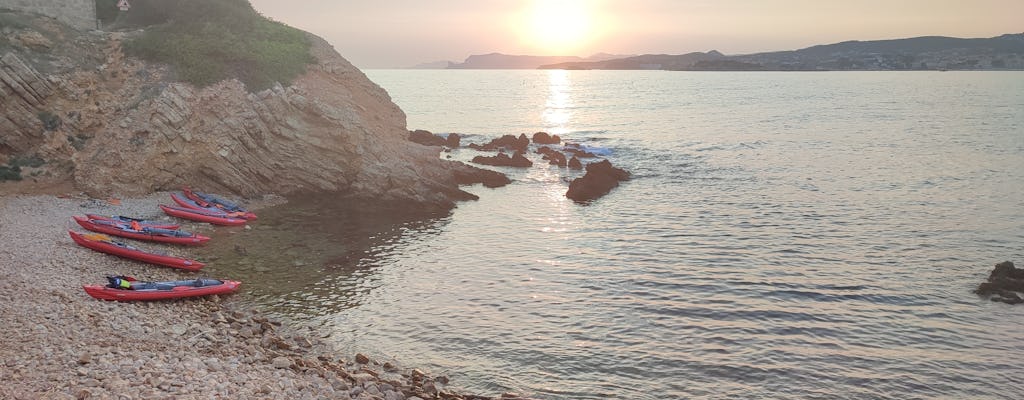 Sunset guided kayak tour from Bandol with appetizers and drinks