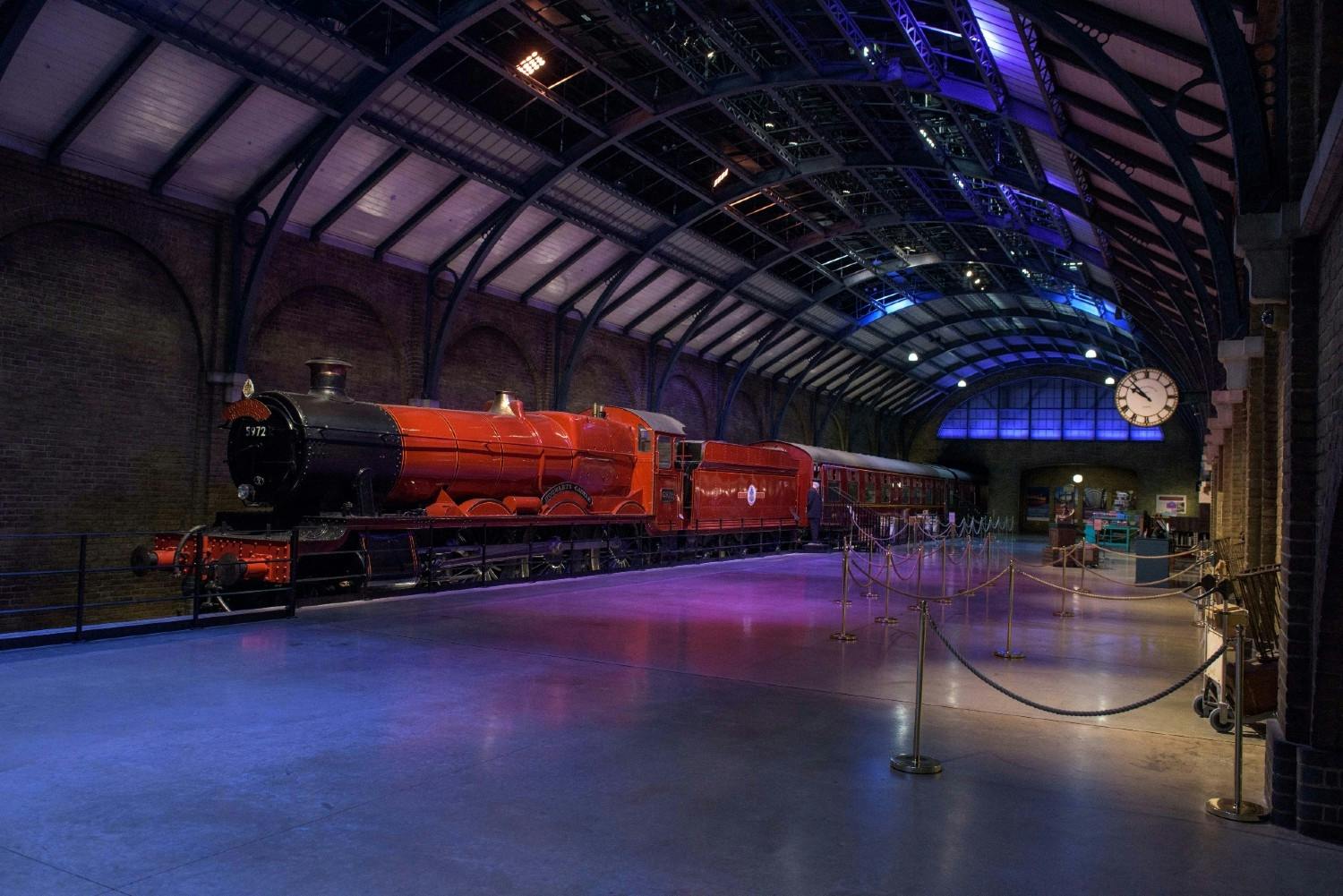 Warner Bros. studiokierros Lontoossa – Harry Potter liput kuljetuksella