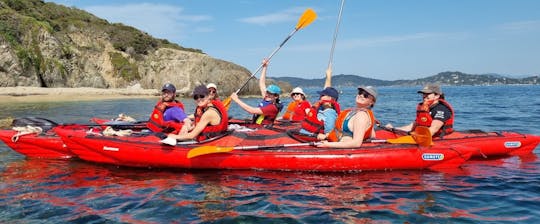 Mittags geführte Kajaktour von Bandol nach Calanque