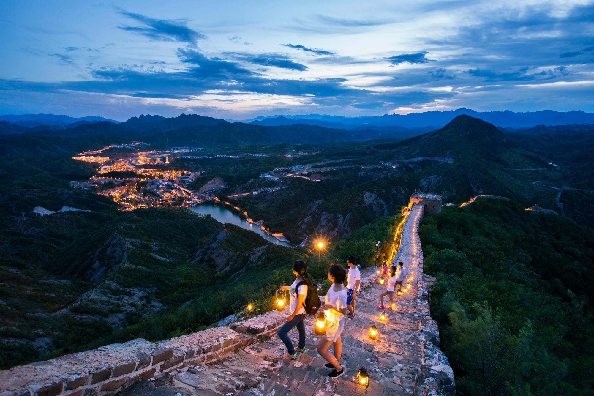 Illuminated Gubei water town and Simatai Great Wall all-inclusive tour