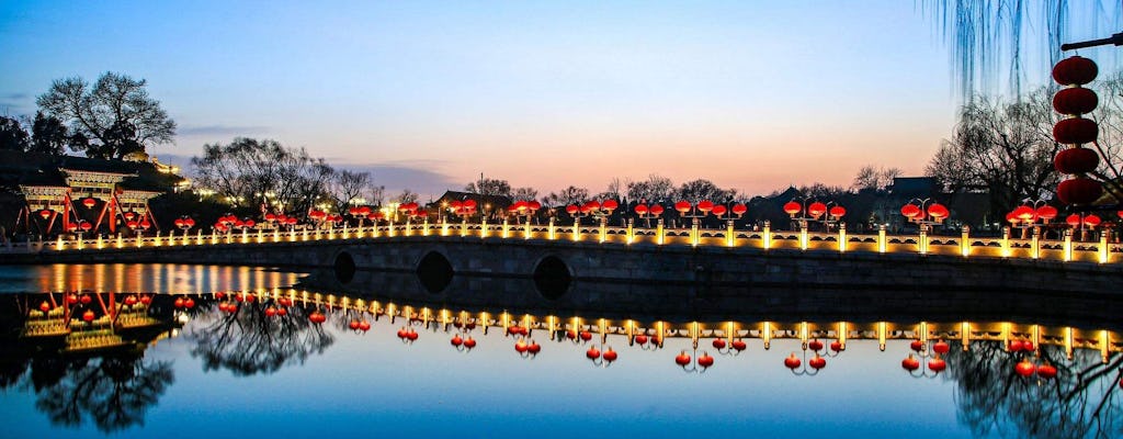 Jingshan-Hügel, Beihai-Park und Altstadt-Peking-Tour mit kaiserlichem Essen