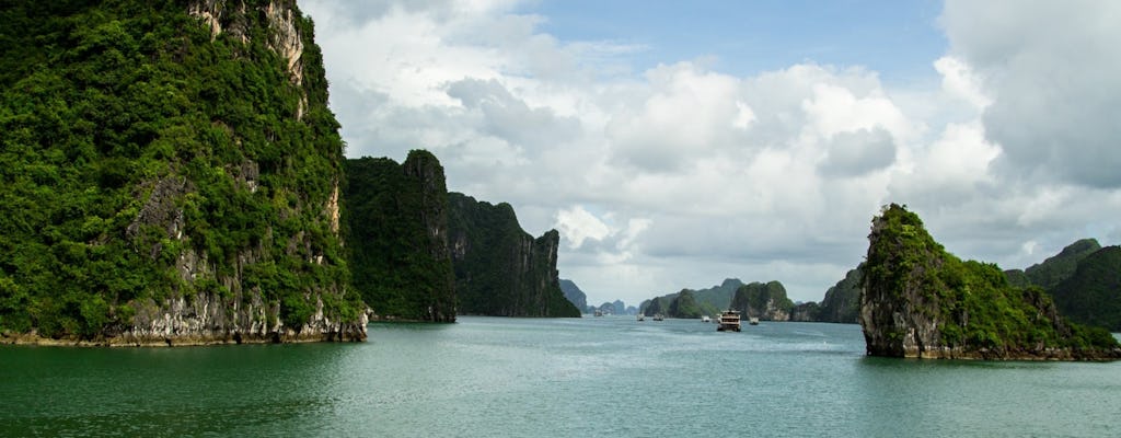 3-tägiger Ausflug von Hanoi zur Halong-Bucht und zur Insel Cat Ba