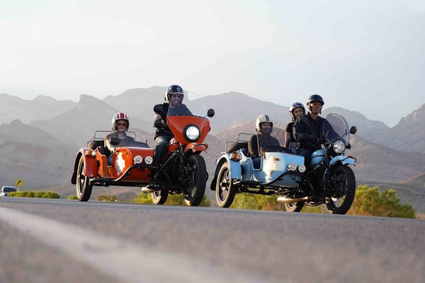 Prywatna półdniowa wycieczka z wózkiem bocznym do Las Vegas i kanionu Red Rock