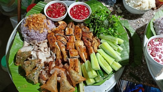 7 day 6 night guided tour with accommodation from Hanoi