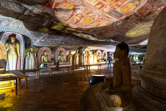 Safari de dos días por Kandy, Sigiriya, Dambulla y el Parque de Minneriya desde la Costa Este