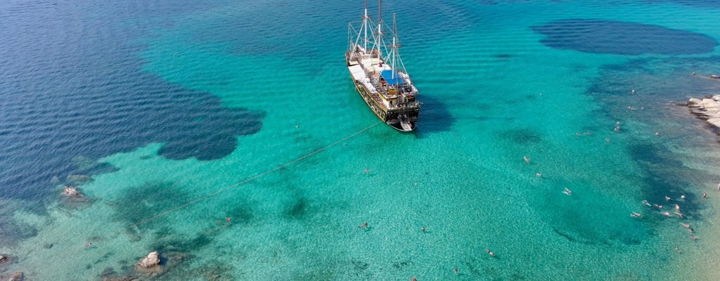 Rejs łodzią piracką na wyspę Ammouliani z Błękitną Laguną