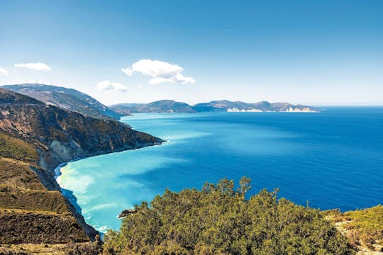 Excursión al lago Melissani y la playa de Myrtos