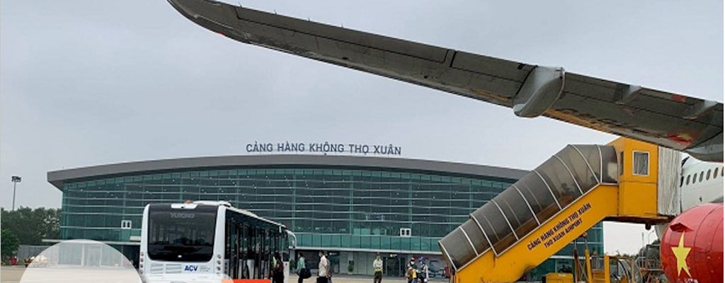 Traslado privado desde el aeropuerto de Tho Xuan al hotel en el centro de la ciudad de Thanh Hoa.