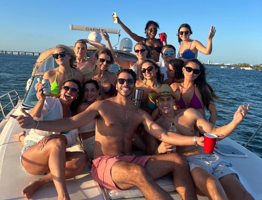 Miami Beach jachttour met dolfijnen kijken en zwemmen