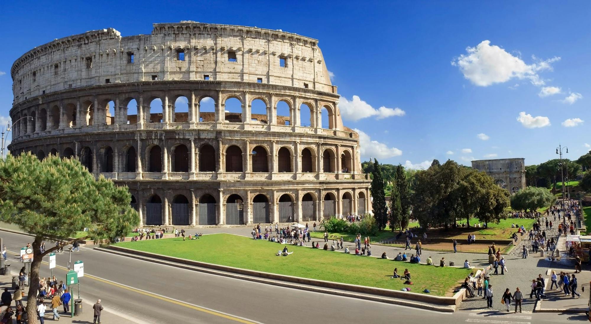 Visite exclusive en petit groupe du Colisée, des souterrains et du Forum romain