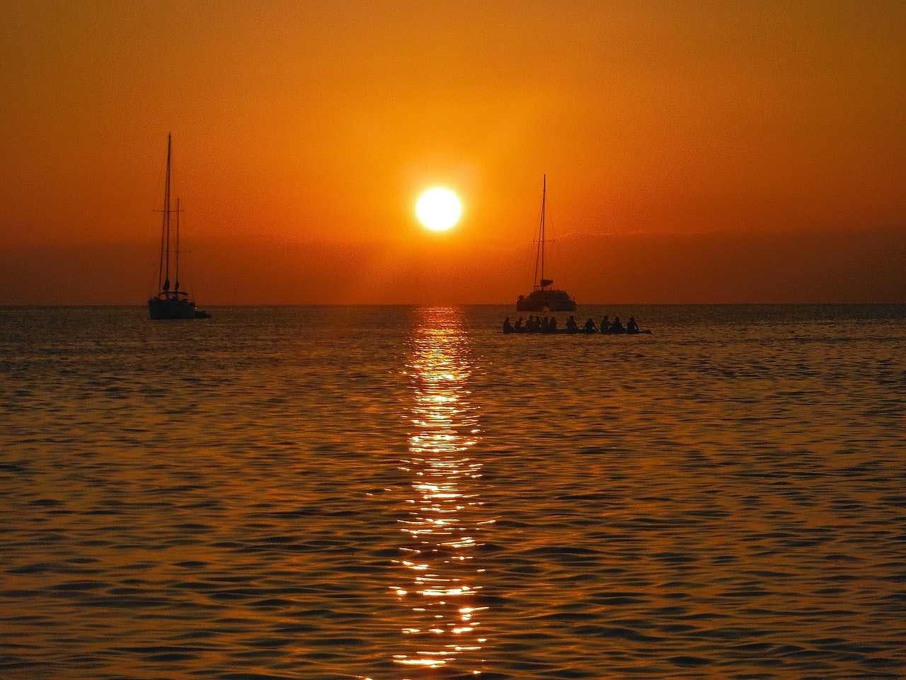 Sunset catamaran cruise in Calpe