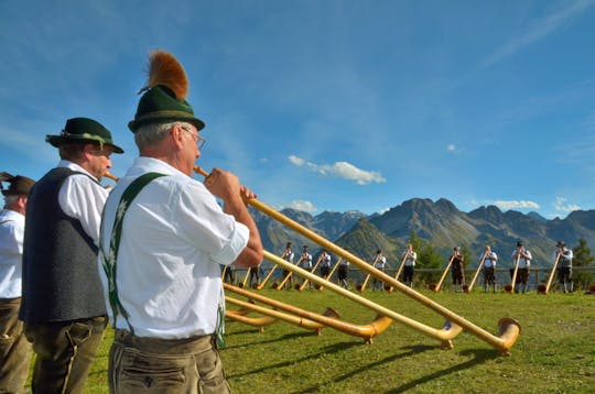 Esperienza con il corno delle Alpi all'Oberblegisee di Zurigo