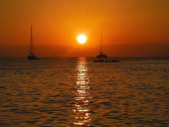 Passeio de catamarã ao pôr do sol em Dénia