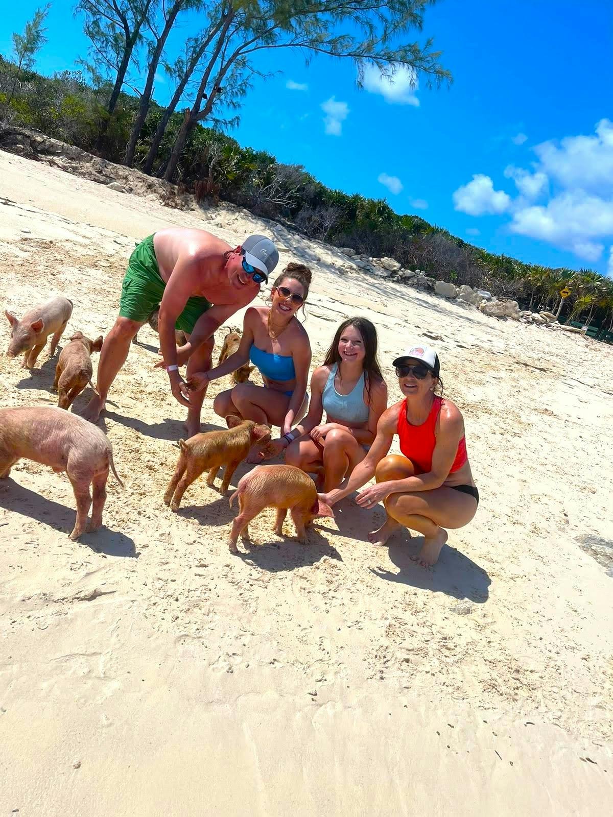 Aventura na praia dos porcos em Pearl Island com almoço