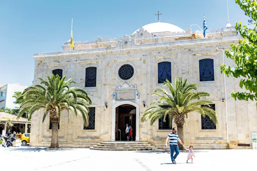 Excursion to Knossos Palace from South Crete
