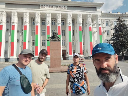 Excursão à Transnístria e visita à Vinícola Cricova saindo de Chisinau