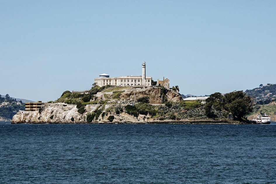 Alcatraz island, Chinatown and Fortune Cookie Factory guided tour