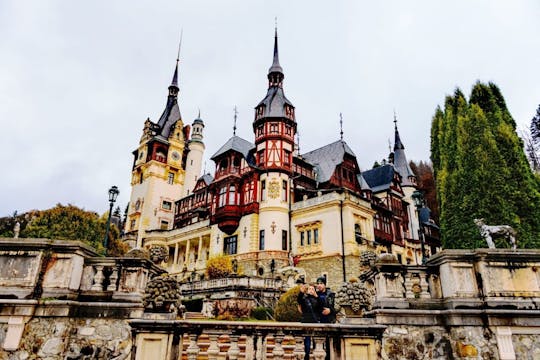 Intera giornata esplorando il castello di Peles e il tour privato della miniera di sale di Unirea