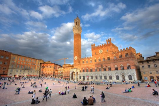 Traslado Tour de Florencia a Roma a través de Siena y Pienza con almuerzo