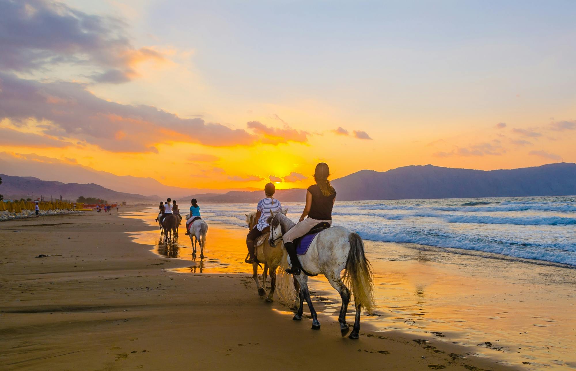 Paseo a caballo por la playa de Bali y recorrido por la cascada Tibumana