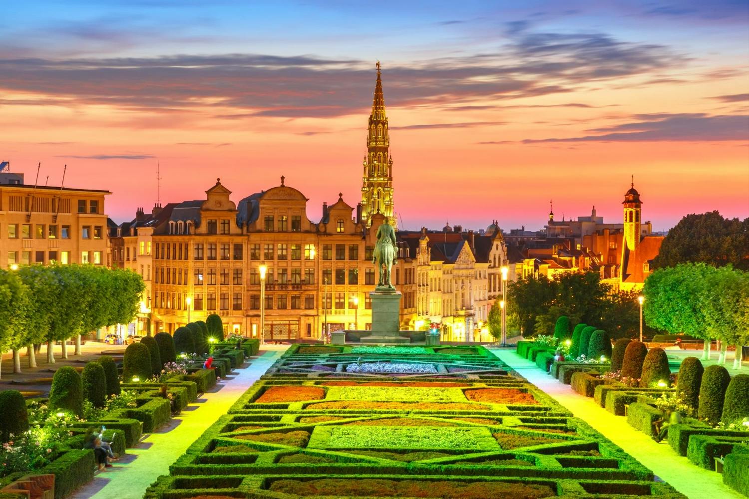 Brussels Christmas Market tour with a local