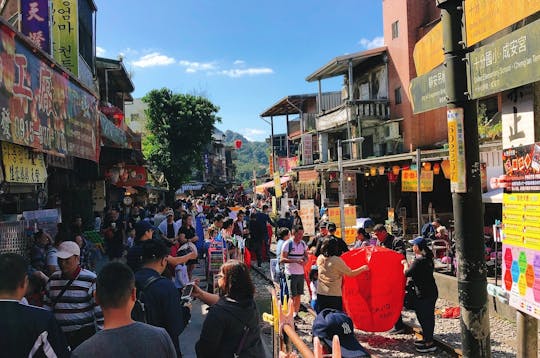 Visita guiada a Pingxi Sky Lantern y la cascada Shifen desde Taipei